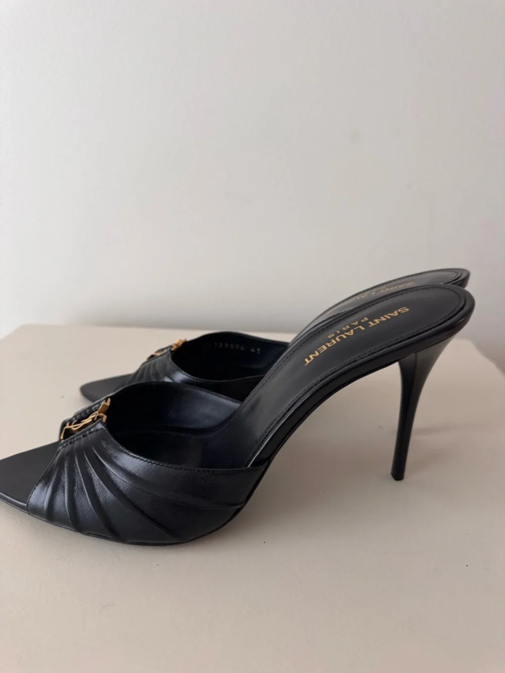 SAINT LAURENT BABYLONE MULES IN SMOOTH LEATHER
BLACK - Picture 8 of 11